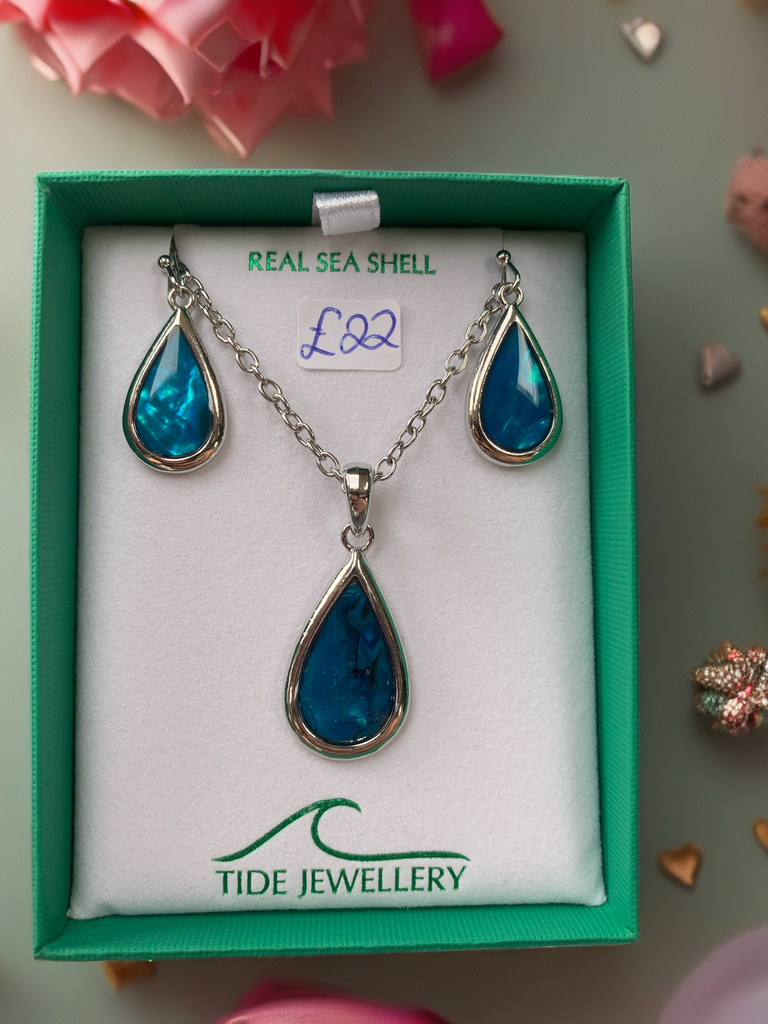 Blue Teardrop Jewellery Set