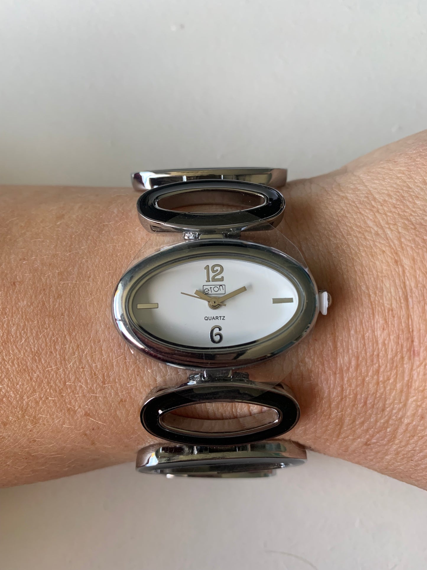Oval Link Quartz Bracelet Watch